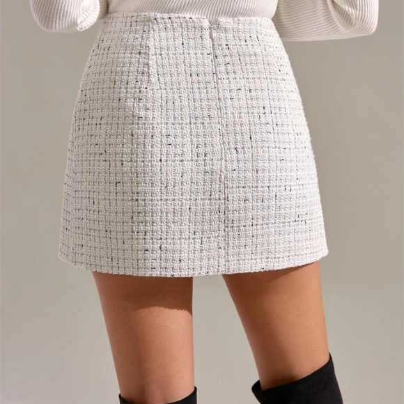 Commense White Tweed Mini Skirt - Picture 2 of 2
